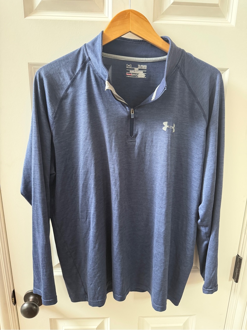 Under Armour Men's Navy Blue 1/4 Zip Performance Pullover